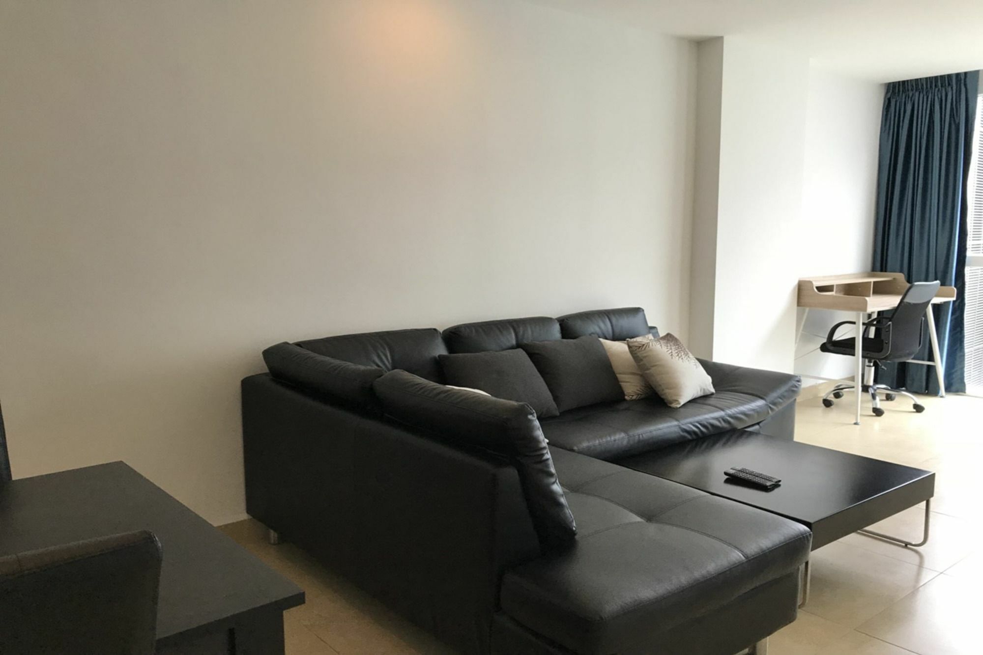 Uplus Avenue Residence Pattaya Buitenkant foto
