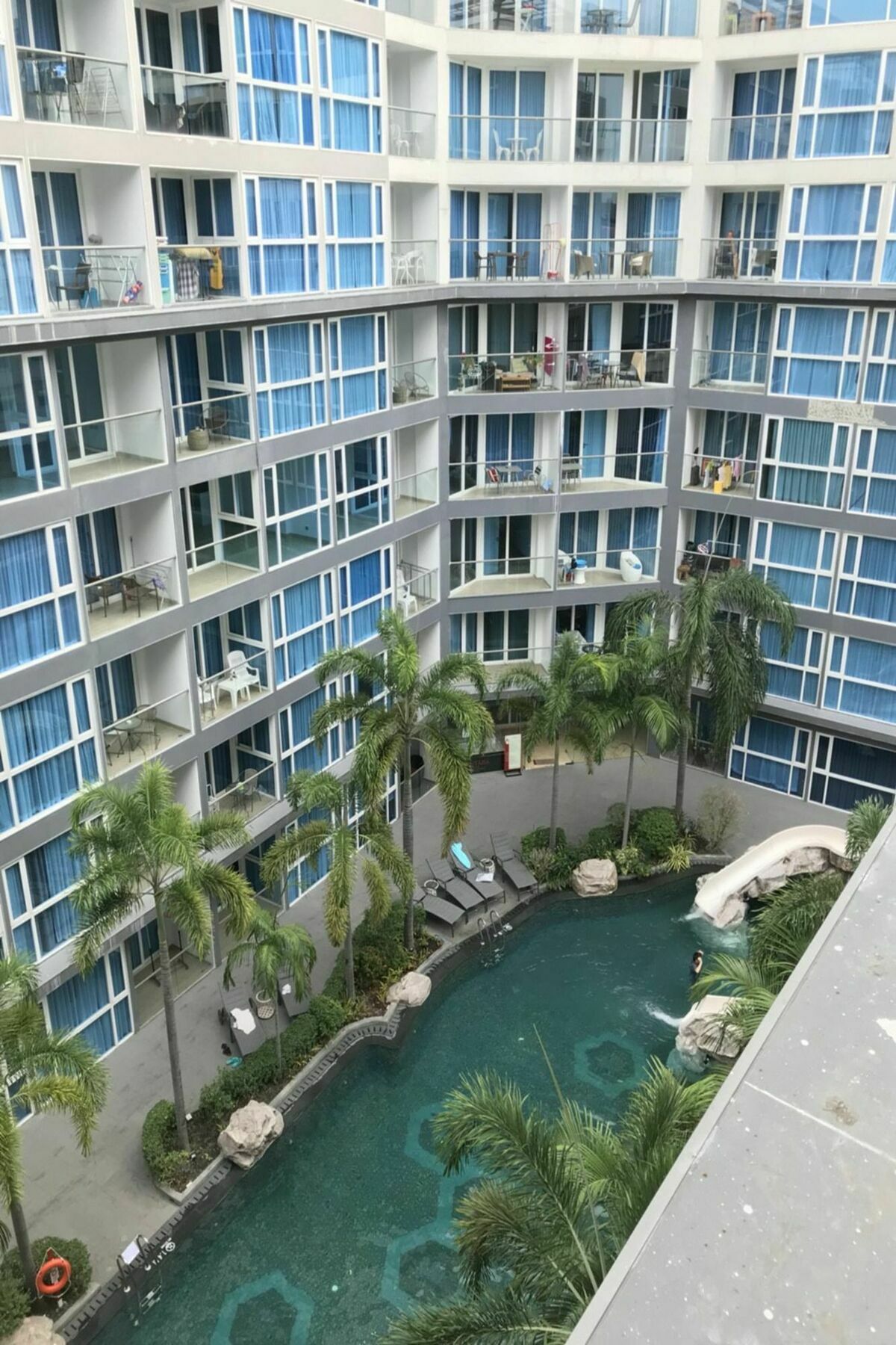 Uplus Avenue Residence Pattaya Buitenkant foto