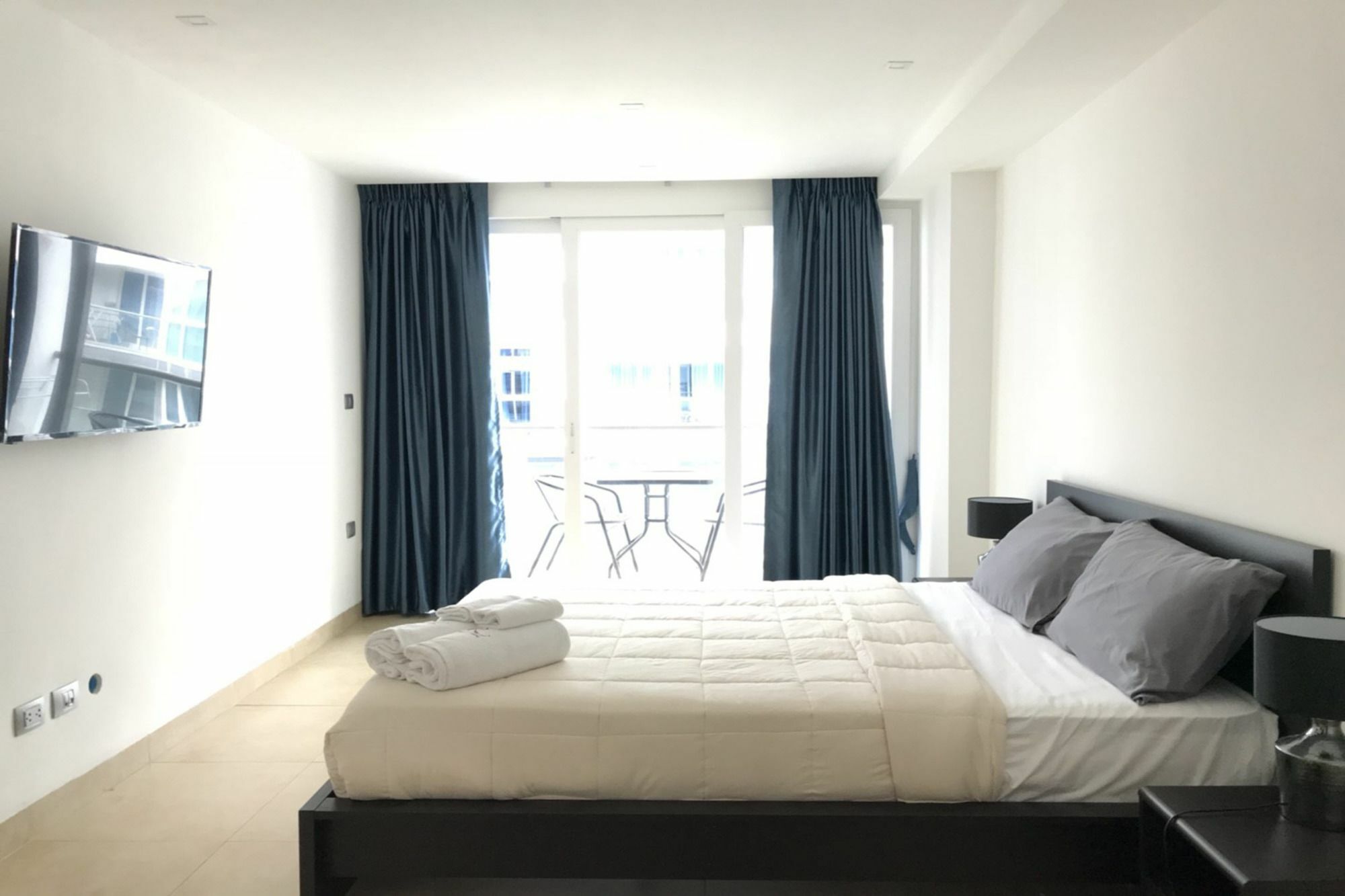 Uplus Avenue Residence Pattaya Buitenkant foto
